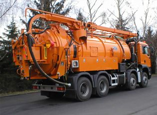 Sewage system cleaning vehicle 228